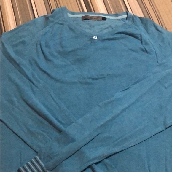 ❤️ 2 items for $10!  Men’s Urban Behavior Sweater Size Large - Picture 2 of 4